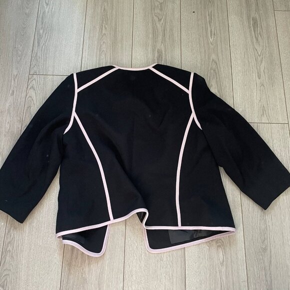 Nipon Boutique Women's Black Long Sleeve Open Front Collarless Blazer Top - Picture 6 of 6